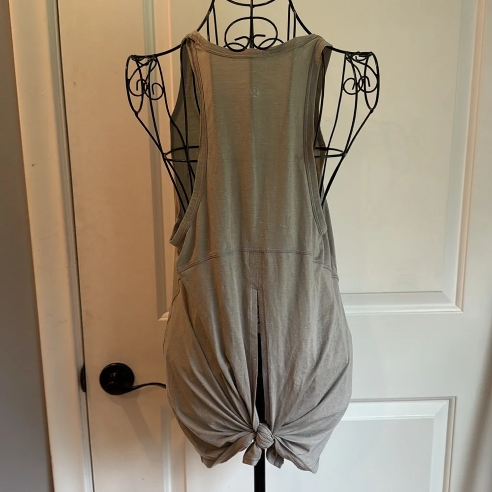Lululemon goal up split tank